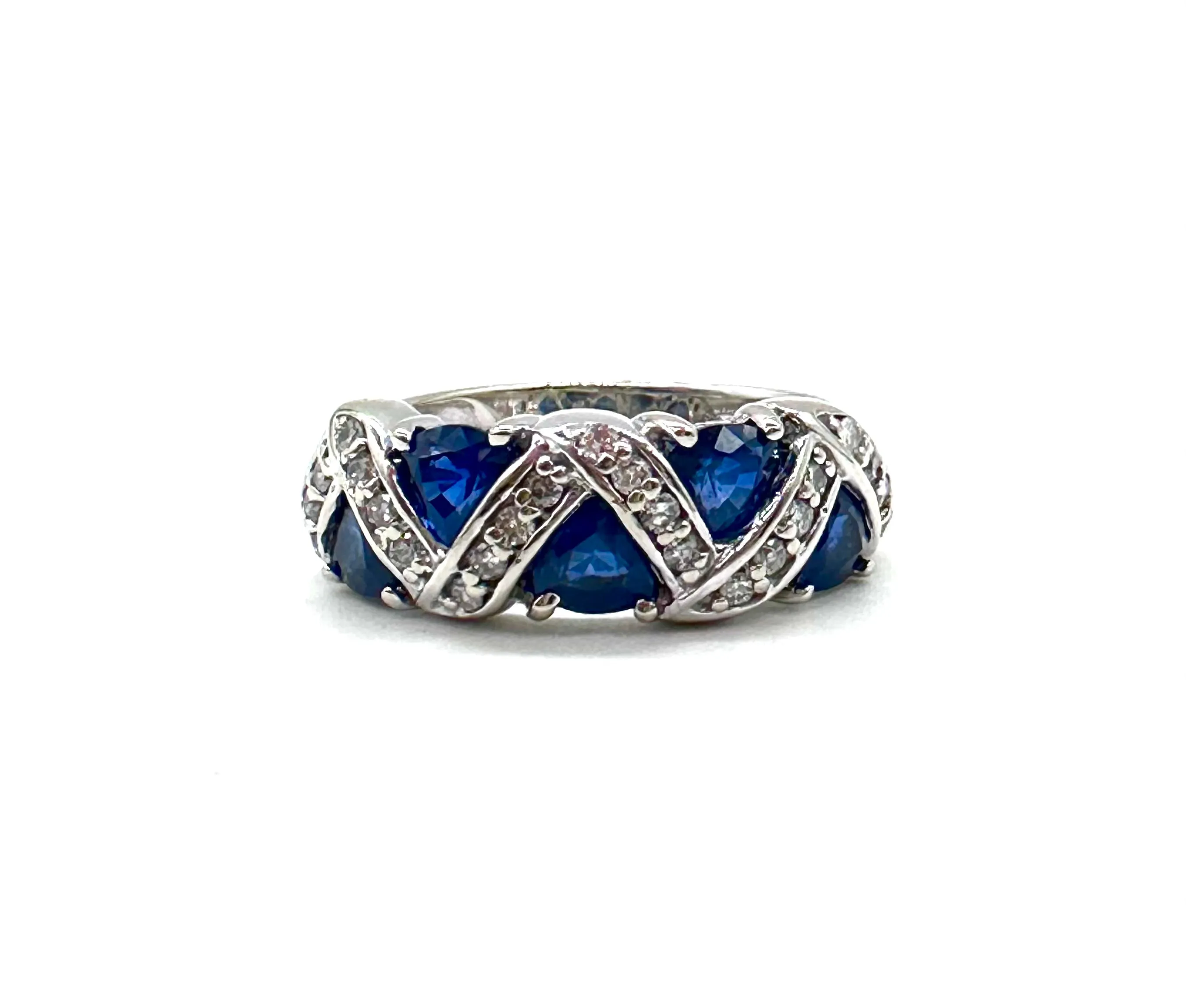 Diamond and sapphire lattice ring