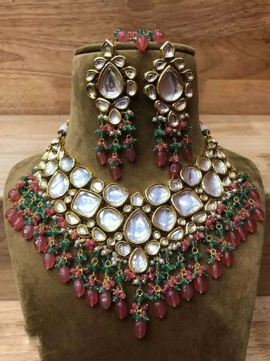 Drop Shaped Big Kundan Necklace Set