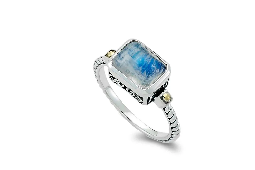 Eirini Ring- Rainbow Moonstone