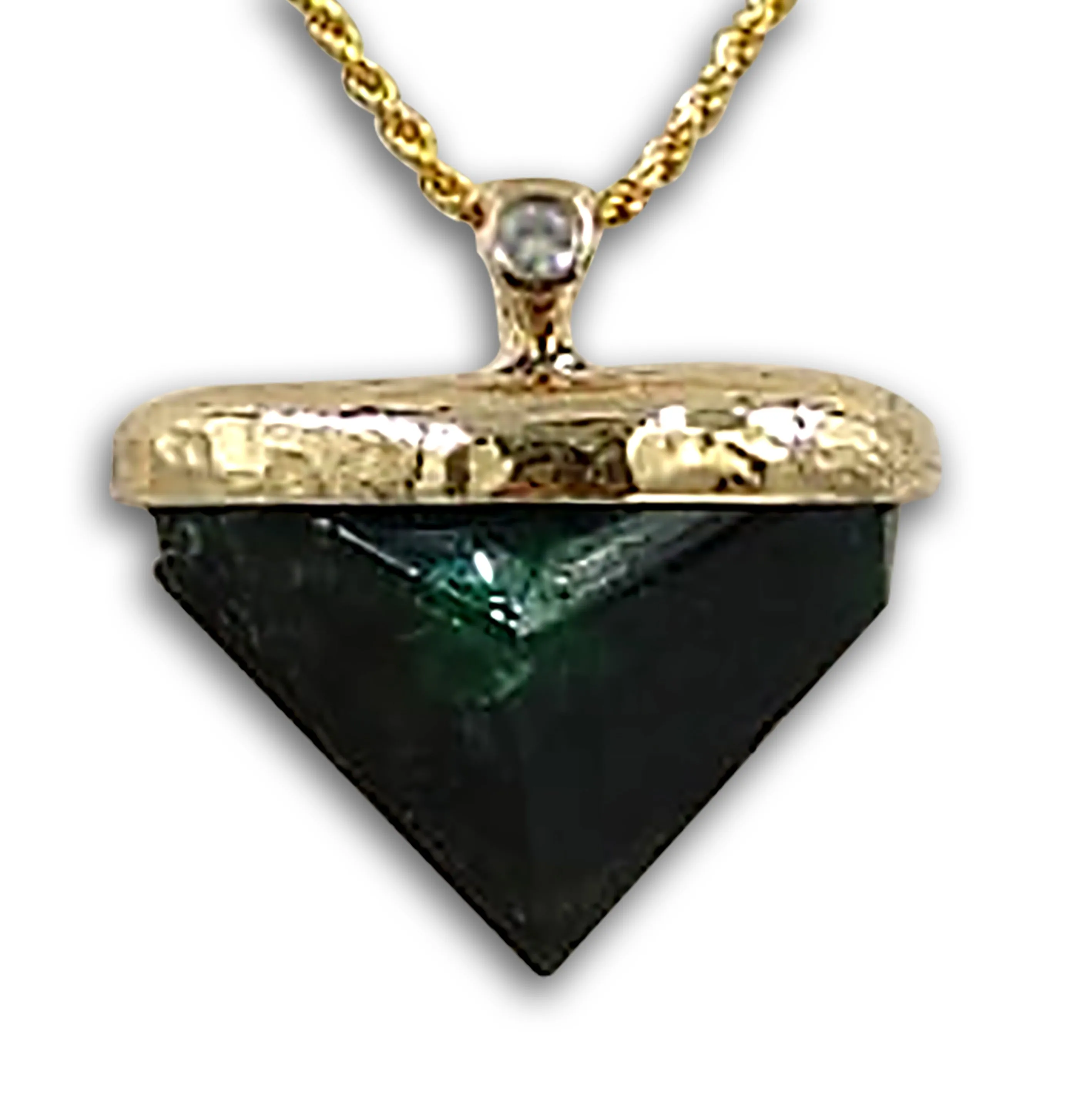 Emerald Free shape 14K gold pendant set with diamond