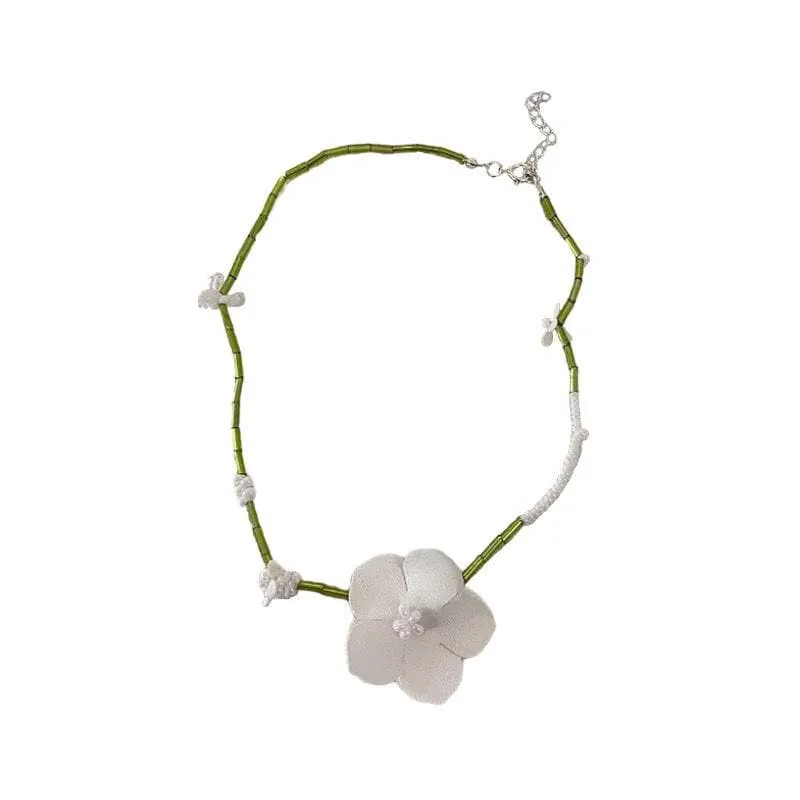 Flower decor beaded chain necklace