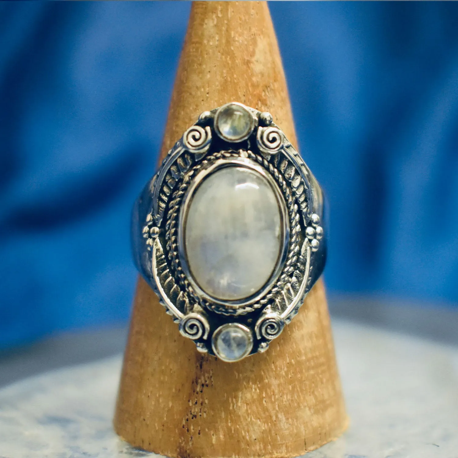 Rainbow Moonstone Ring (925) Sterling Silver